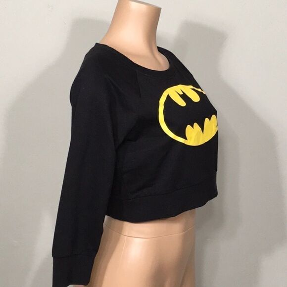 New. BATMAN crop sweatshirt.  3/4 length sleeve. NWOT - Picture 3 of 5
